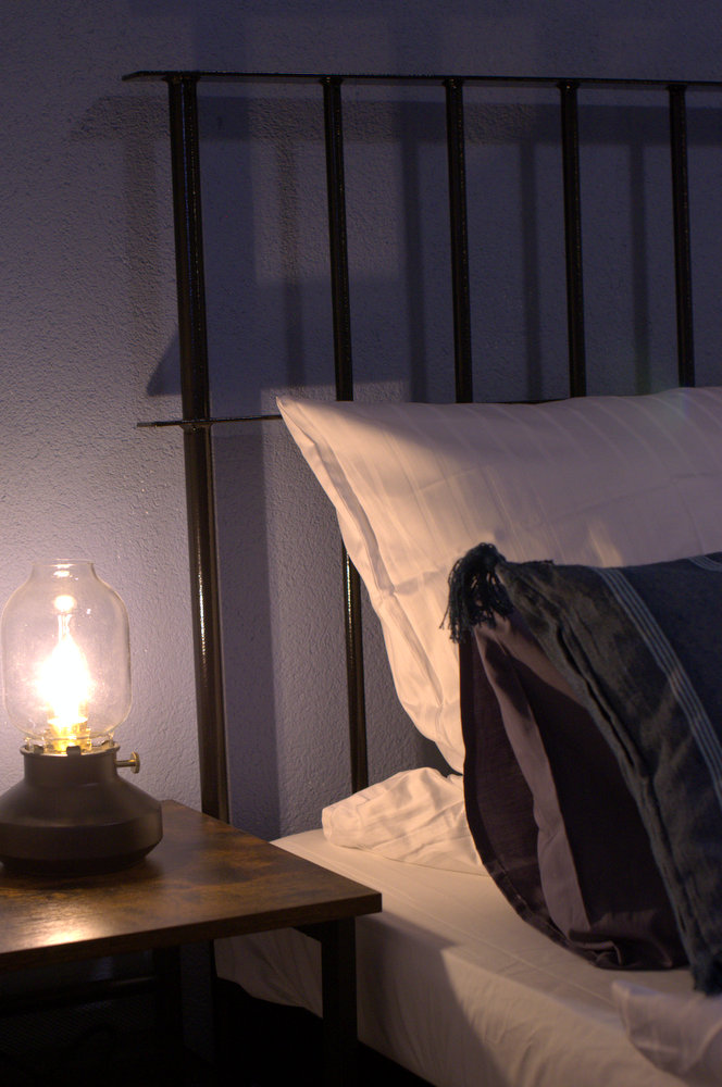 Ruhiges Schlafzimmer mit Doppelbett