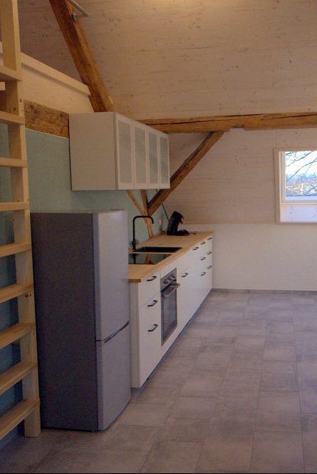 Vollausgestattete Landhausküche in Ferienwohnung Scheune